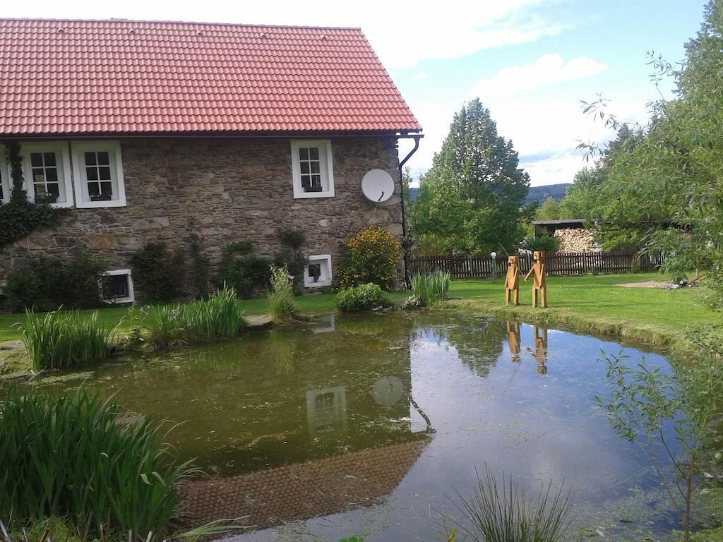 Apartman Dvorecna Loučovice Exterior foto